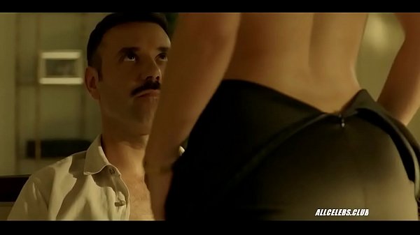 Lisi Linder Follando en Mar De Plástico s02e05