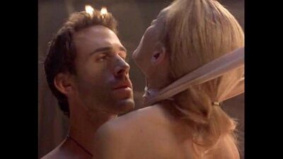 Heather Graham Desnuda y Follando en Killing Me Softly