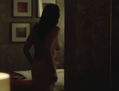 Marta Milans Desnuda en The Minions of Midas S01E02