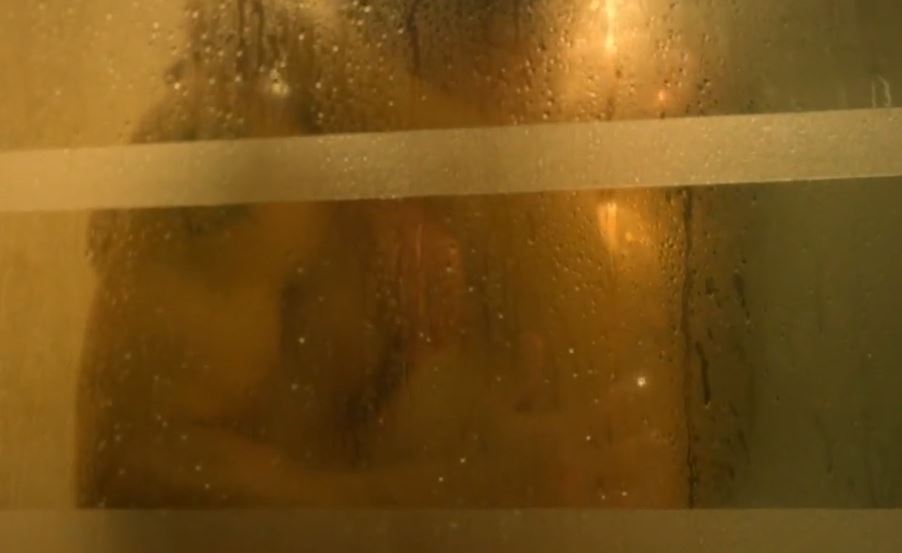 Maite Perroni Desnuda en la Ducha El juego de las llaves