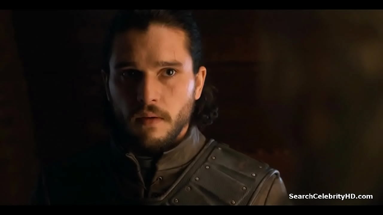 Emilia Clarke  cogiendo en Game Of Thrones