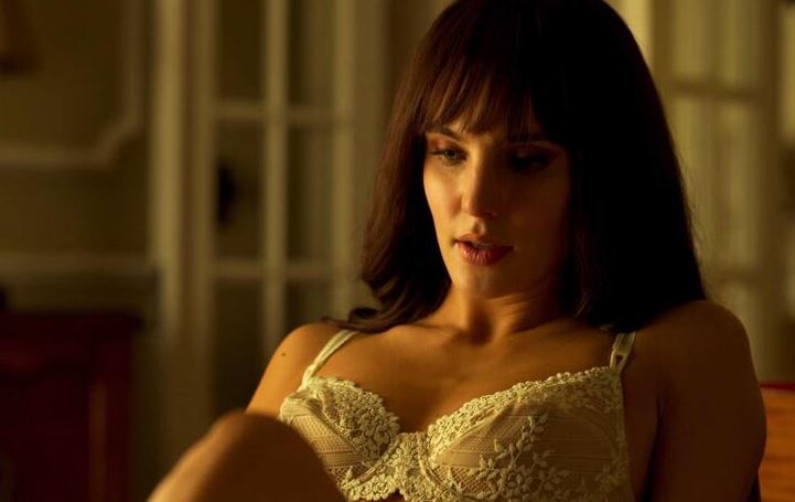 Macarena Achaga Follando en Travesuras de la Niña Mala