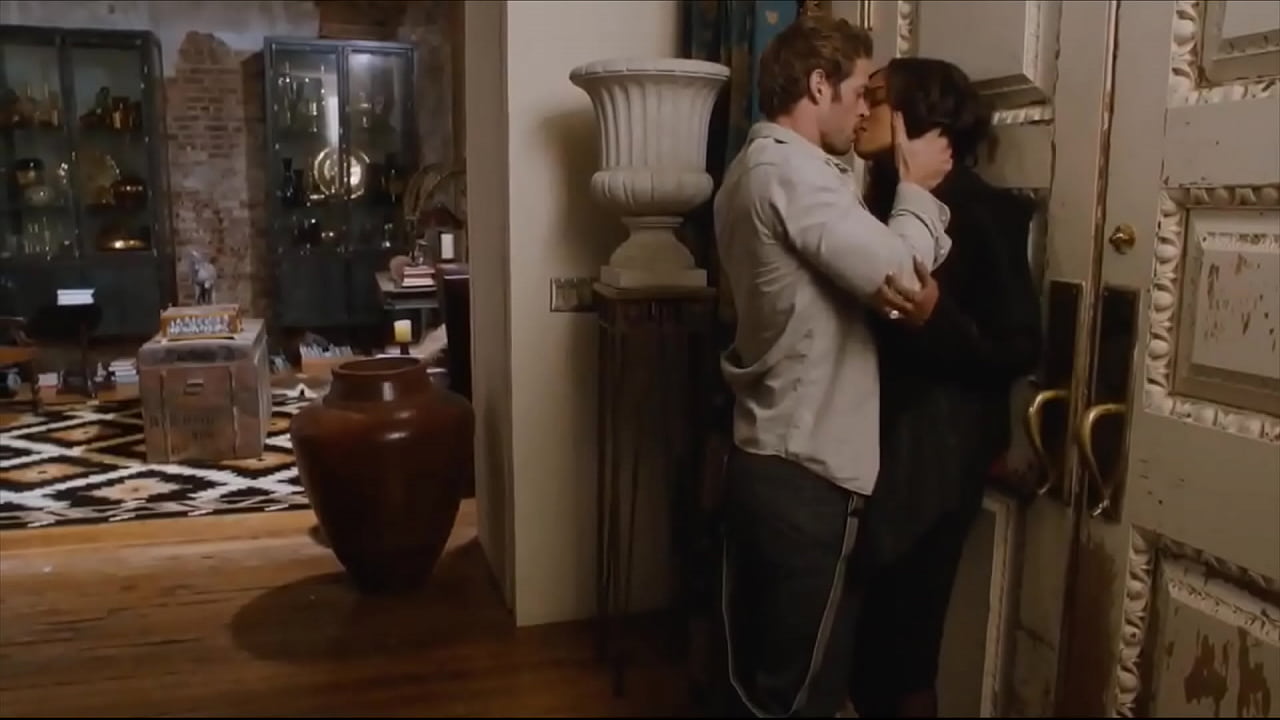 Sharon Leal cogiendo en Addicted