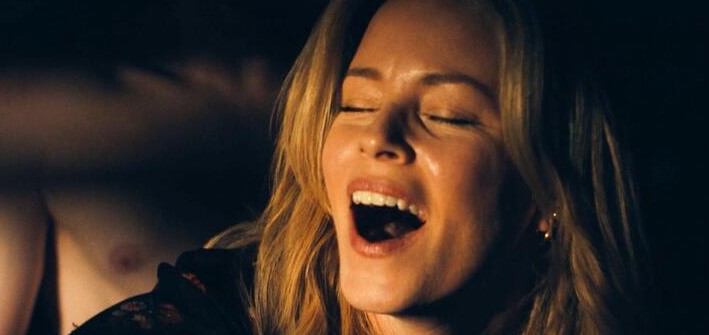 Elizabeth Banks Nude and Sex in The Better Sister S01E05